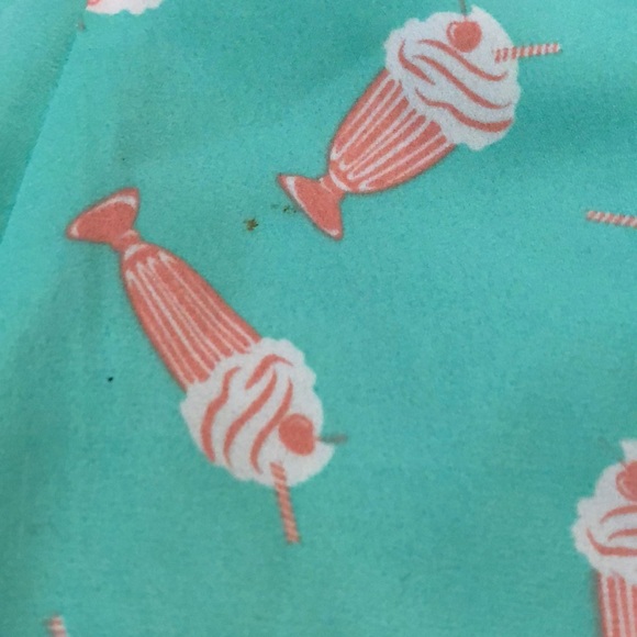 Forever 21 ruffle shorts - Picture 2 of 4